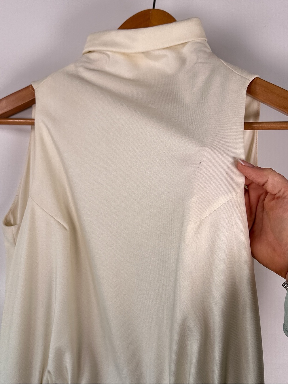 Mollie Parnis Neusteters Pleated Mock Neck Maxi Dress Cream Size 4 - Picture 13 of 16